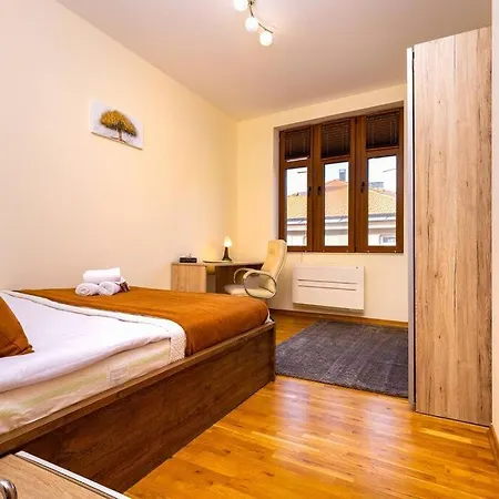 דירה 3-bedroom Apt Karavelov Next To Kapana פלובדיב