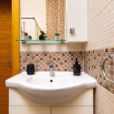 3-bedroom Apt Karavelov Next To Kapana
