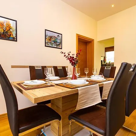 דירה 3-bedroom Apt Karavelov Next To Kapana פלובדיב