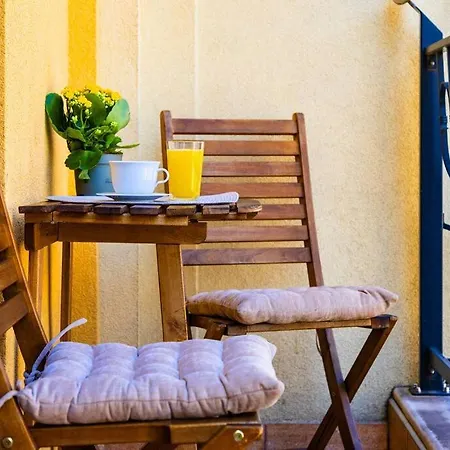 Апартамент 3-bedroom Apt Karavelov Next To Kapana