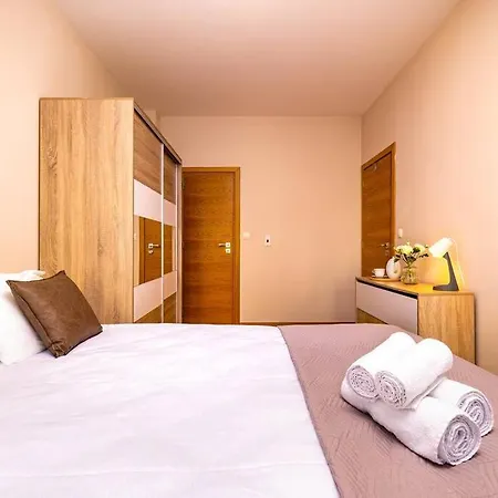 3-bedroom Apt Karavelov Next To Kapana *